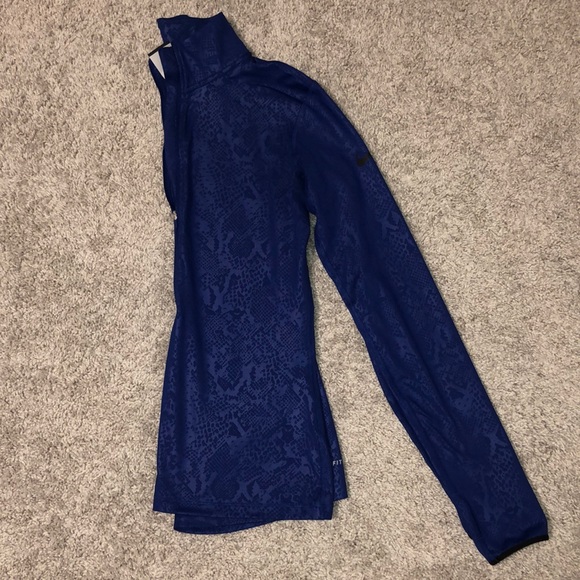 Nike Pro Top - Picture 2 of 5